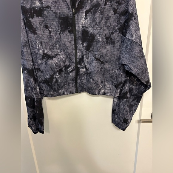 Gymshark Cropped Elevate Women’s Jacket - Picture 3 of 9